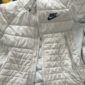 Nike puffer
